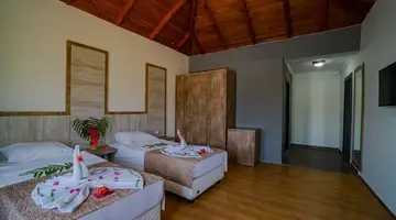 Senza Garden Holiday Club