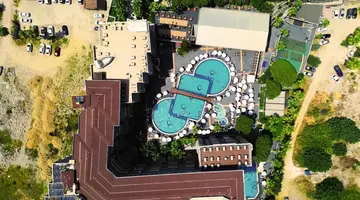 Senza Grand Santana Hotel