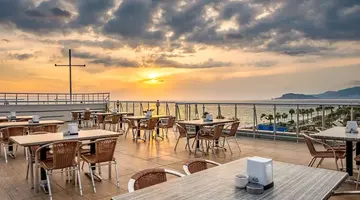 Senza Grand Santana Hotel