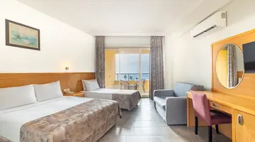 Senza Grand Santana Hotel