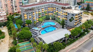 Senza Grand Santana Hotel