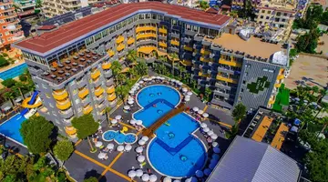 Senza Grand Santana Hotel