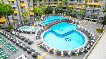 Senza Grand Santana Hotel