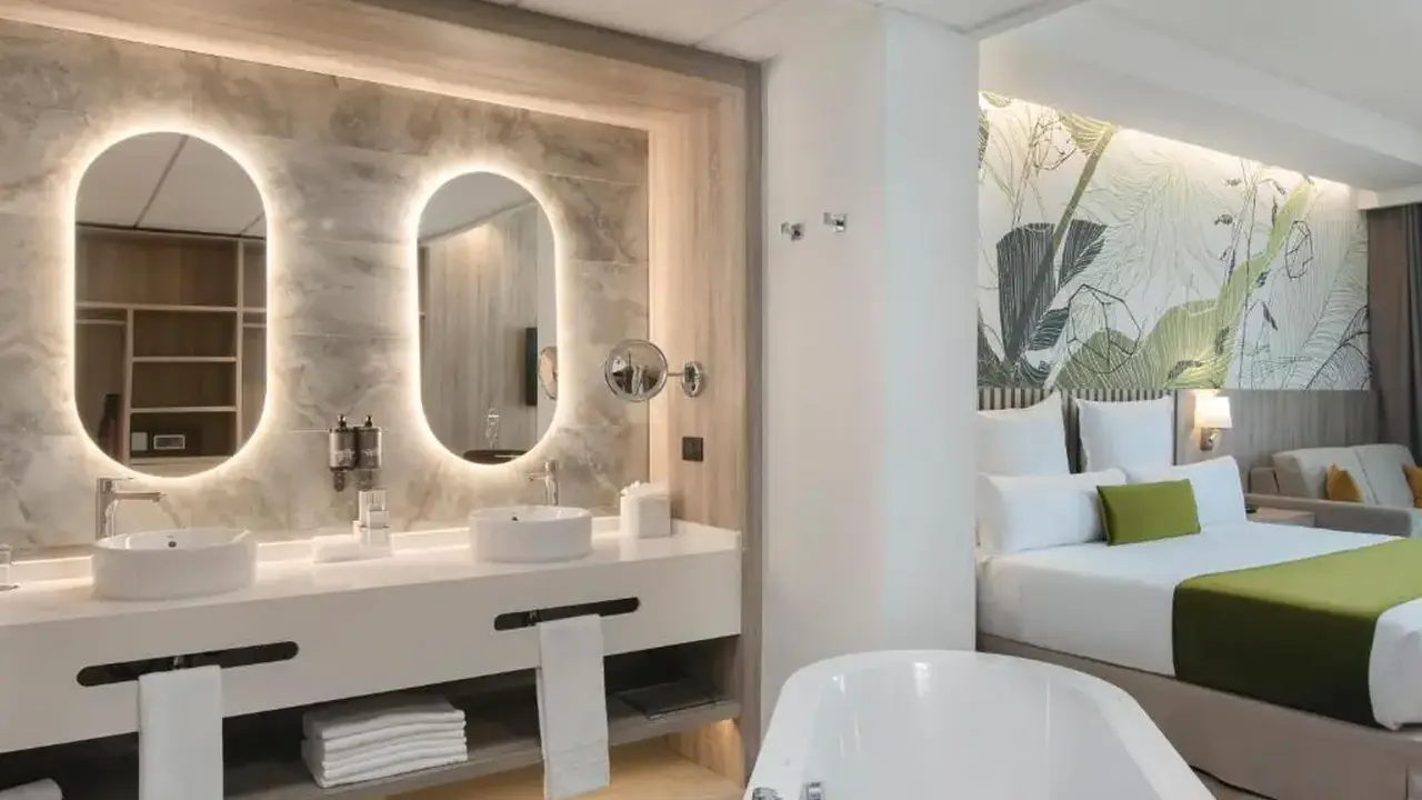 SERENADE ALL SUITES ADULTS ONLY RESORT