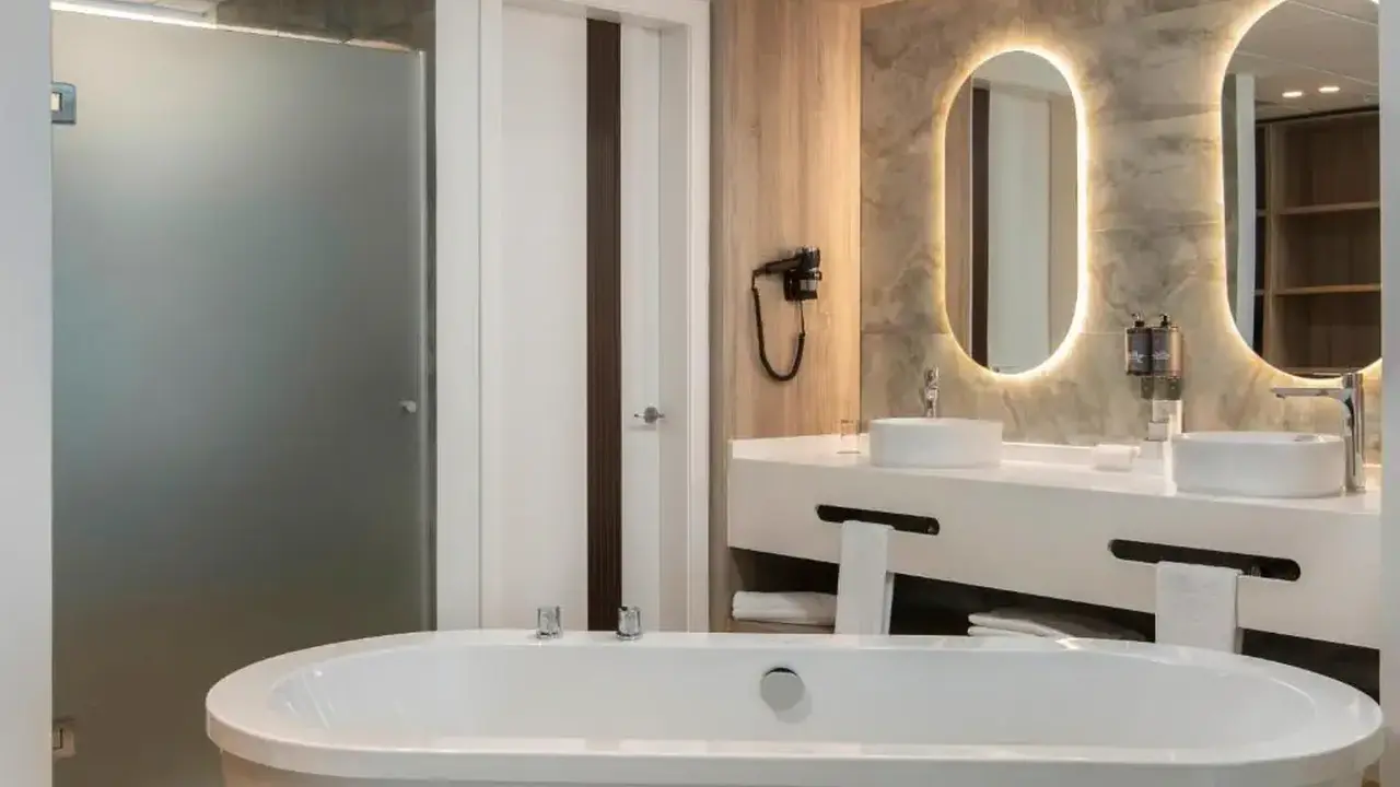 SERENADE ALL SUITES ADULTS ONLY RESORT