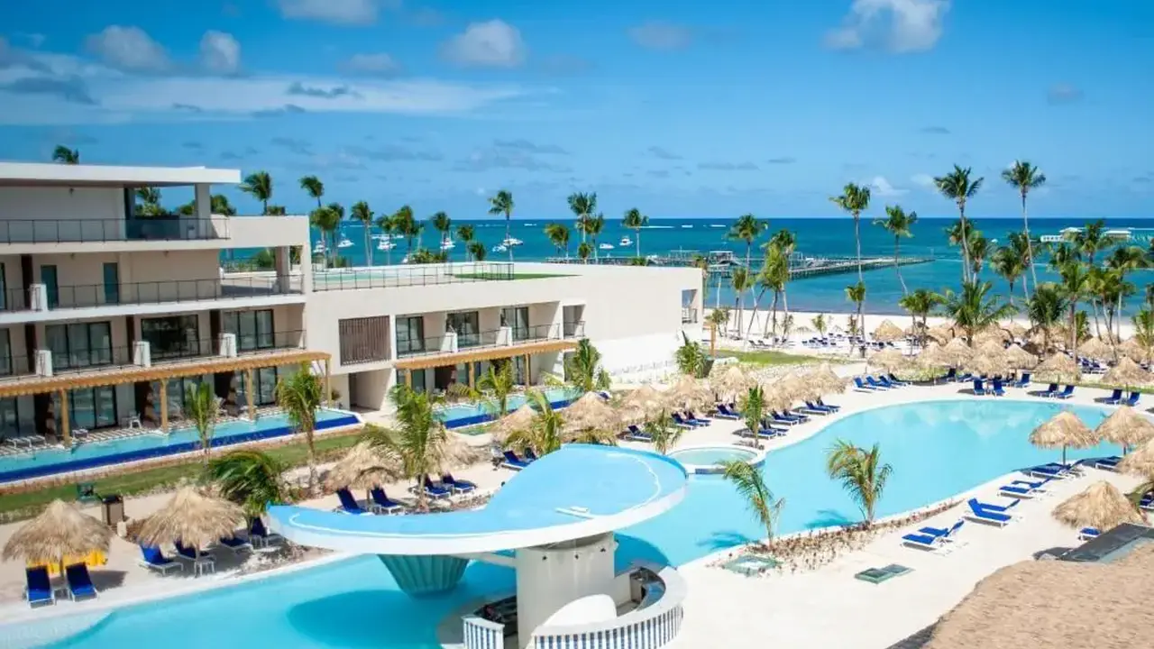 SERENADE ALL SUITES ADULTS ONLY RESORT