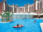 Serenis Hotel