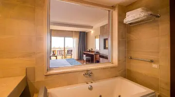 Serenity ALPHA Beach *****