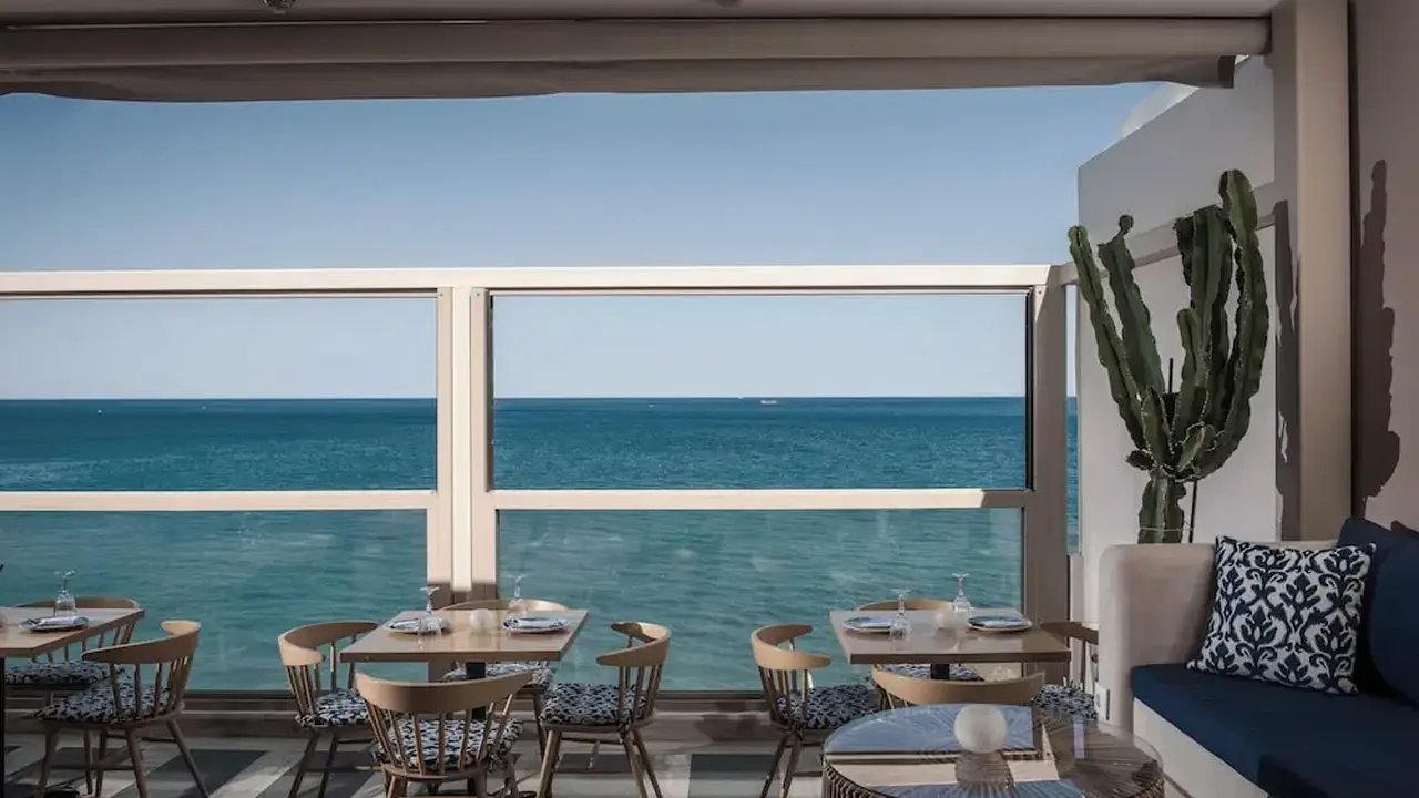 Serenity Spritz Hotel - Adults Only