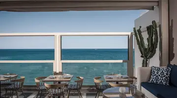 Serenity Spritz Hotel - Adults Only
