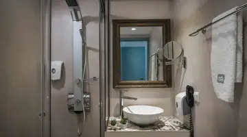 Serenity Spritz Hotel - Adults Only