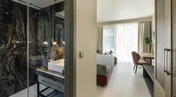 SERENITY SUITES