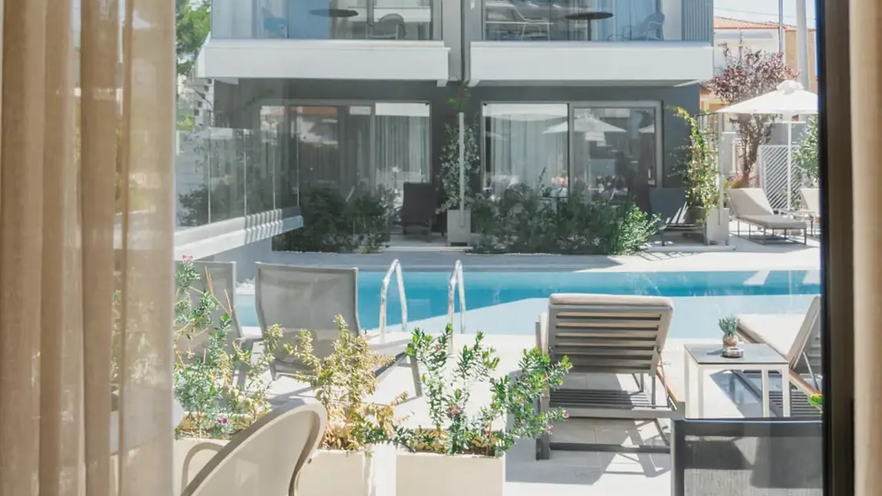 SERENITY SUITES