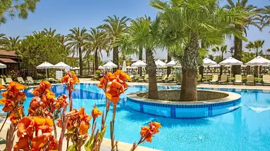 Serra Palace