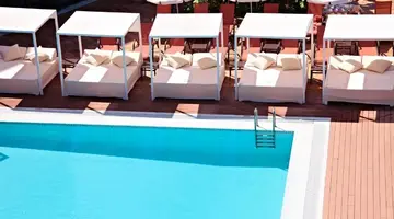 Serrano Palace Hotel