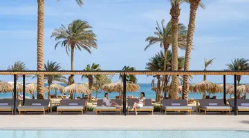 Serry Beach Resort