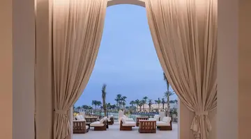 Serry Beach Resort