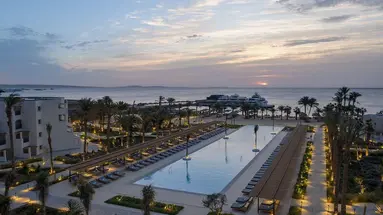 Serry Beach Resort