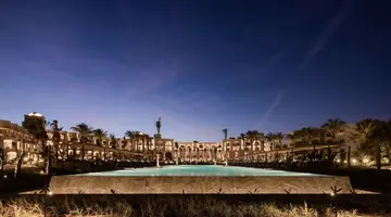 Serry Beach Resort