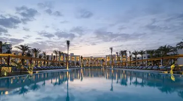 Serry Beach Resort