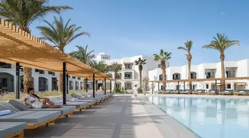 Serry Beach Resort