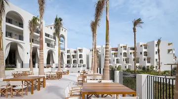 Serry Beach Resort