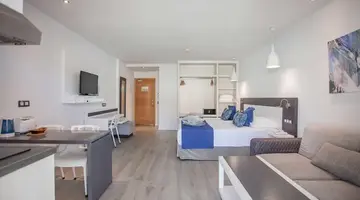 Servatur Casablanca Suites & Spa
