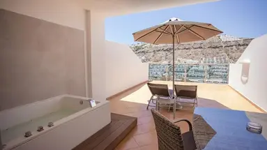 Servatur Casablanca Suites & Spa