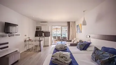 Servatur Casablanca Suites & Spa