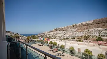 Servatur Casablanca Suites & Spa