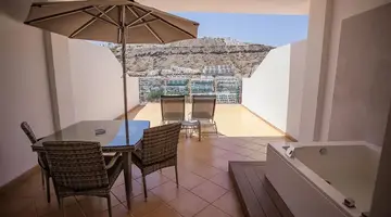 Servatur Casablanca Suites & Spa