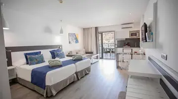 Servatur Casablanca Suites & Spa