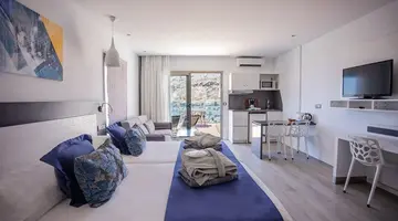 Servatur Casablanca Suites & Spa