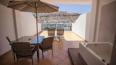 Servatur Casablanca Suites & Spa