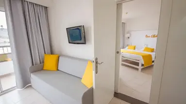 Servatur Waikiki