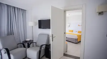 Servatur Waikiki