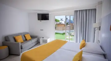 Servatur Waikiki