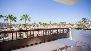 Servatur Waikiki