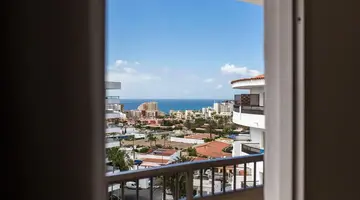 Servatur Waikiki