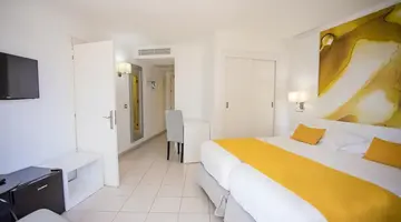 Servatur Waikiki