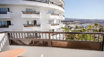 Servatur Waikiki