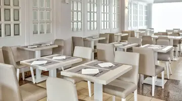 Servatur Waikiki