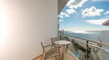 Sesimbra Oceanfront Hotel