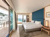 Sesimbra Oceanfront Hotel