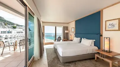 Sesimbra Oceanfront Hotel