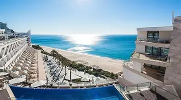 Sesimbra Oceanfront Hotel