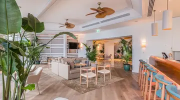 Sesimbra Oceanfront Hotel