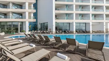 Sesimbra Oceanfront Hotel