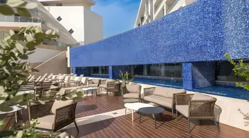 Sesimbra Oceanfront Hotel