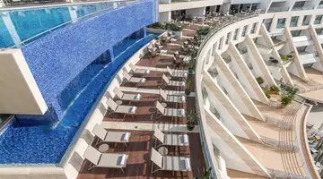 Sesimbra Oceanfront Hotel